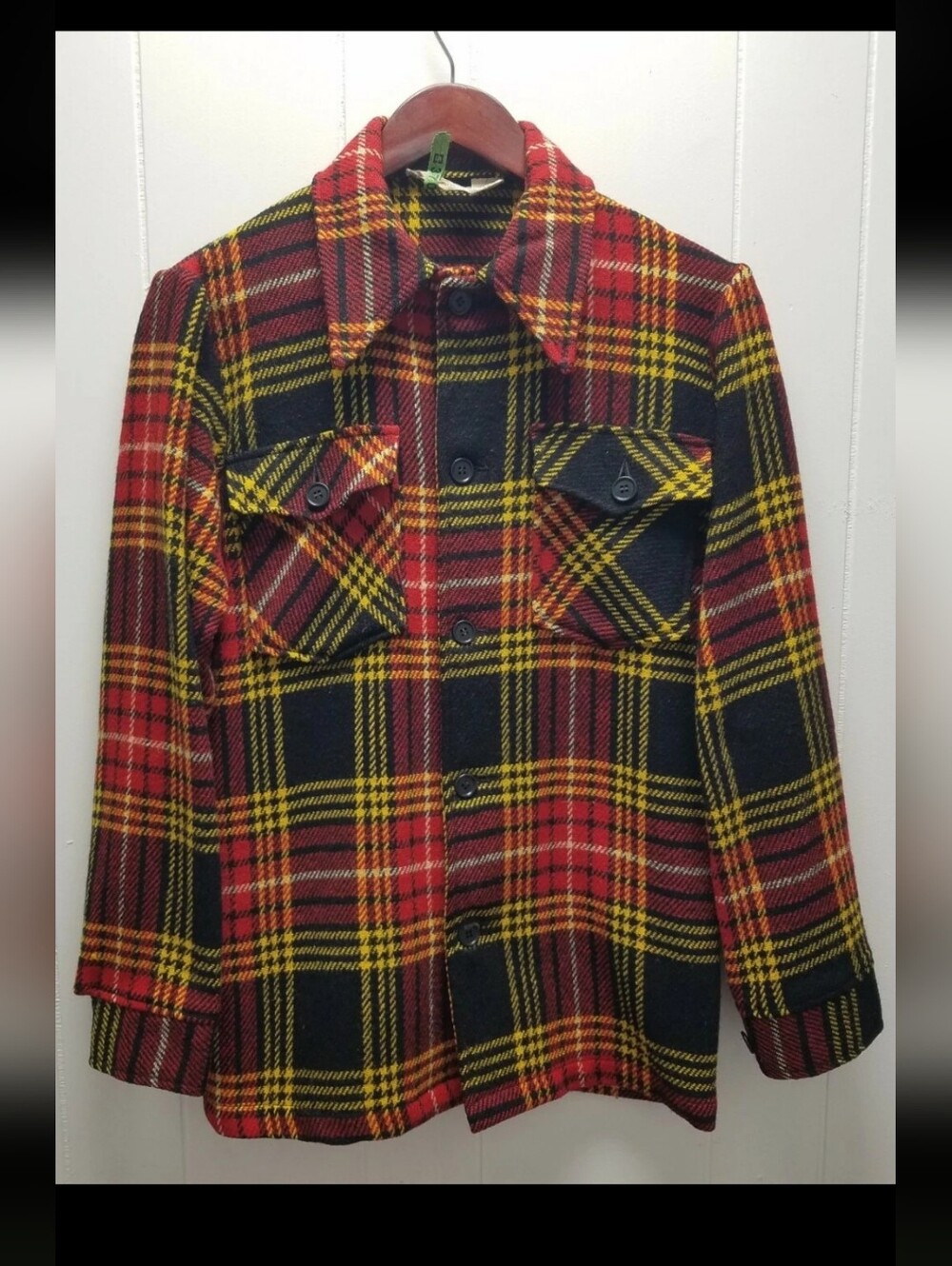 Vintage 60s Woolrich Men's Plaid Wool Blend Chore Jacket Button-down Front Small